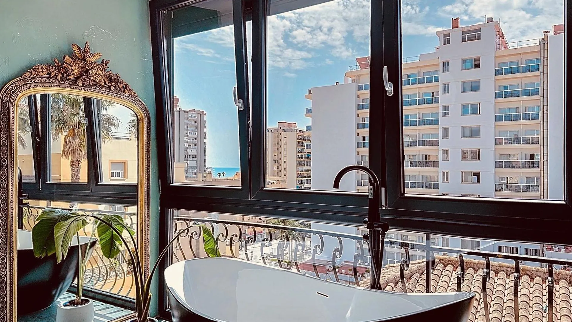Alhambra Deco Homtels Apartment Torremolinos Spain