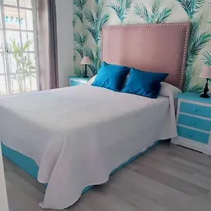 https://apartamentos-anas-cozy-inns.hotelsinnerja.org