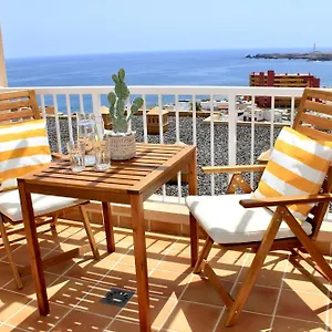 https://amazing-ocean-view-apartment.in-canary-islands.com